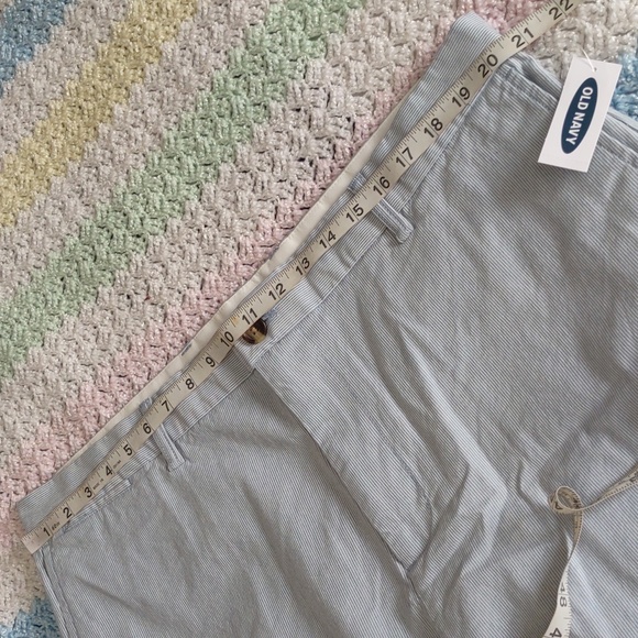 NWT Old Navy Size 40 Blue Stripe Ultimate Slim Built In Flex Shorts - Picture 8 of 16